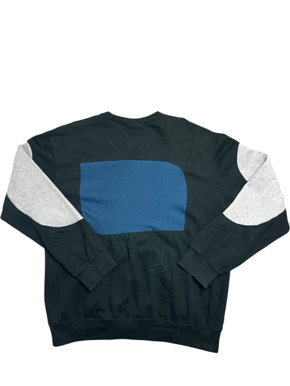 Vintage Black Nike Crewneck Sweatshirt Y2K (L)