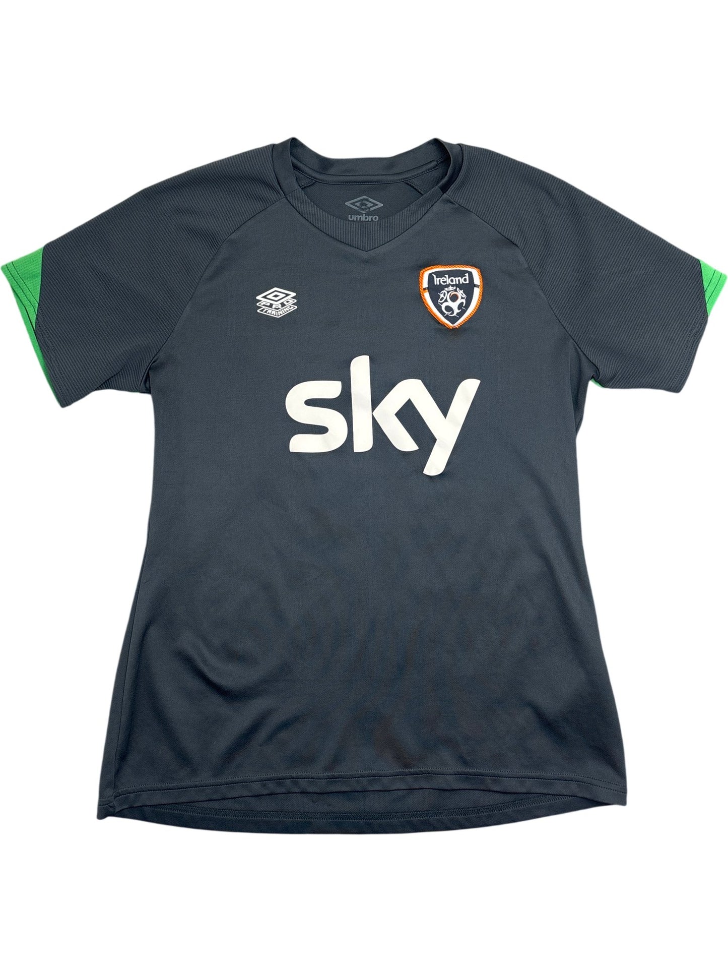Vintage Black Umbro Ireland Soccer Jersey (S)