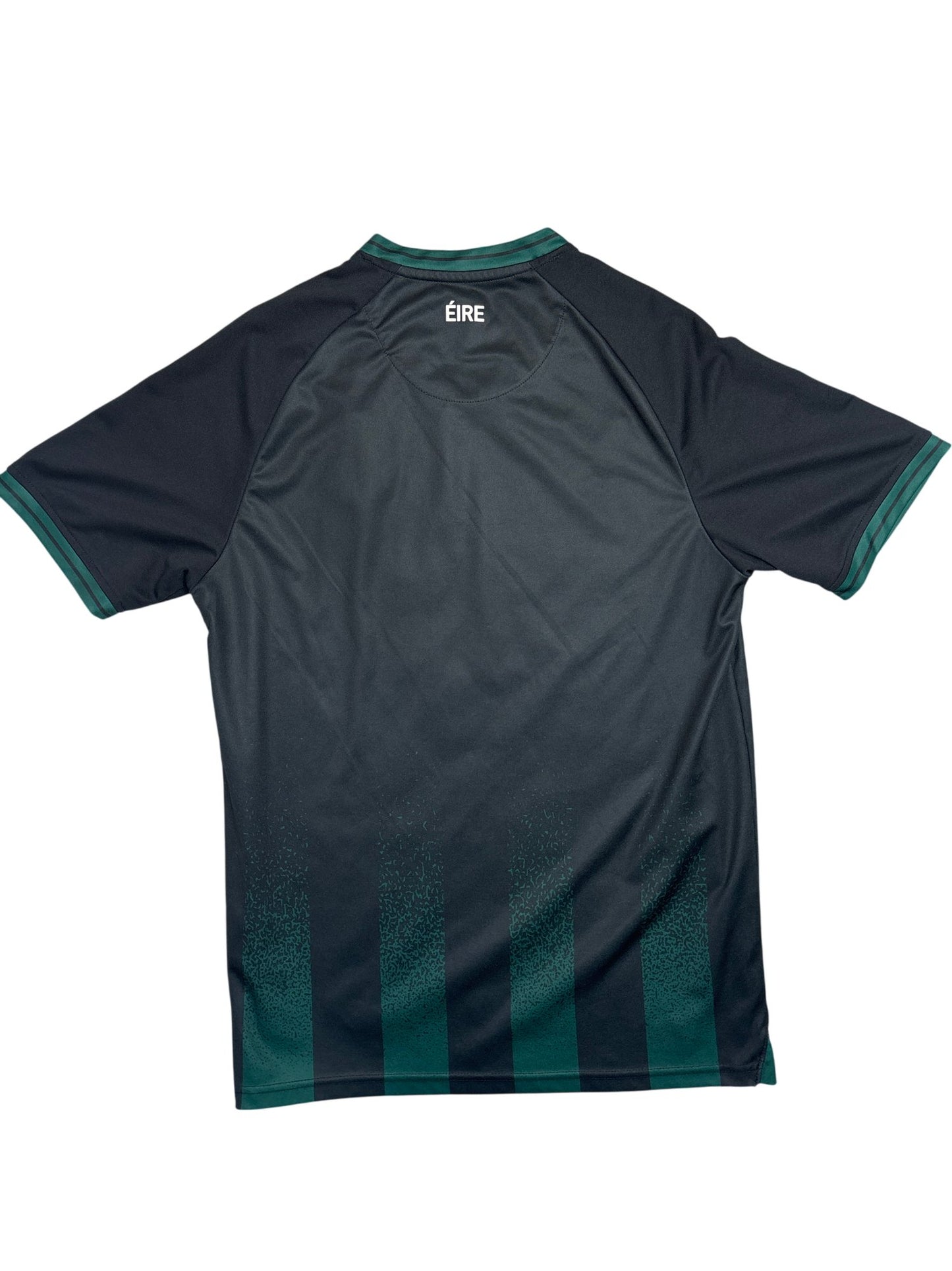 Vintage Black Castore Ireland Soccer Jersey 2020s (M)