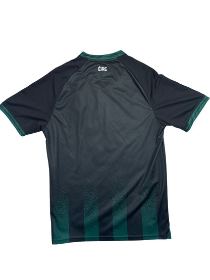 Vintage Black Castore Ireland Soccer Jersey 2020s (M)