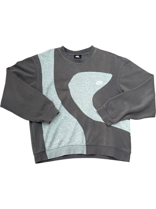 Vintage Grey Nike Sweatshirt (M)