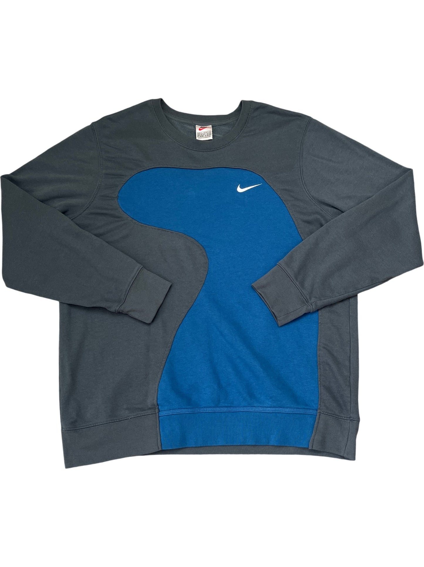 Vintage Grey Nike Crewneck Sweatshirt Y2K (XL)