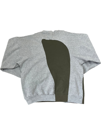Vintage Grey Nike Crewneck Sweatshirt Y2K (L)