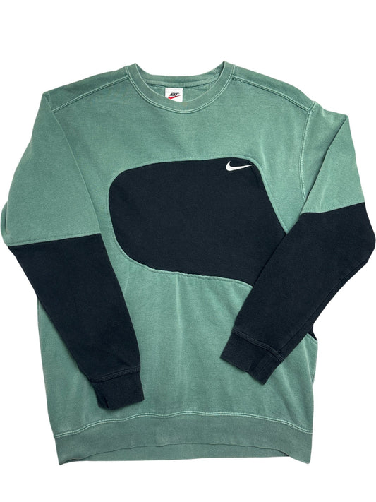 Vintage Green Nike Crewneck Sweatshirt (M)