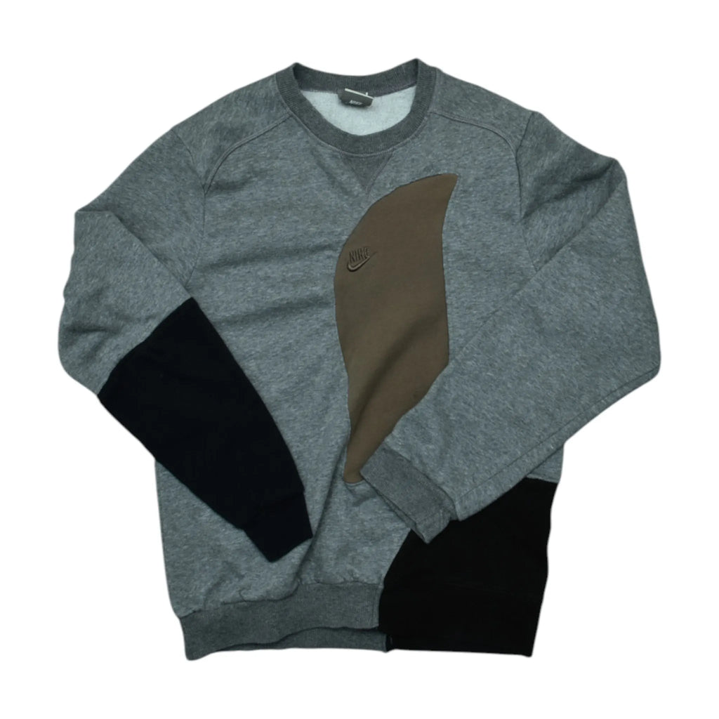 Vintage Gray Nike Sweatshirt (XXS)