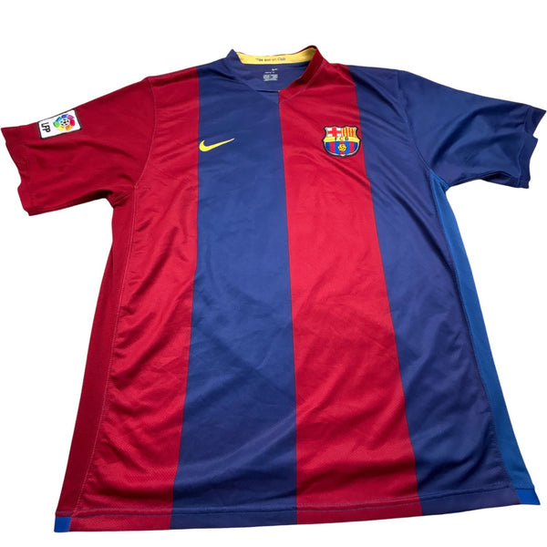 Vintage Barcelona Nike Football Jersey Ronaldinho 06/07 (XL)