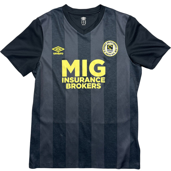 Vintage Black Umbro Football Jersey (S)